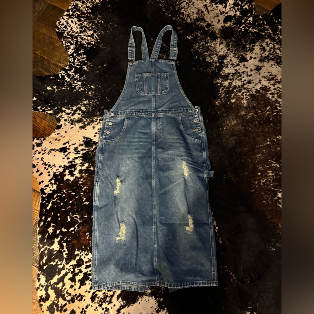 Adorable overall dress, new L distressed.  No brand tags on it
